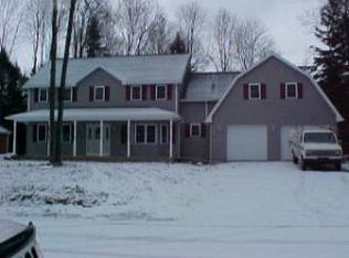 31 Woodside Cir, Jersey Shore, PA 17740