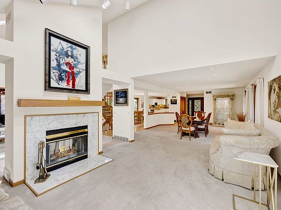 4th image of 1 White Oaks Ln