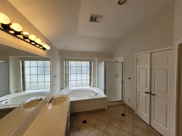 17403 Canyon Knoll Dr — Photo 18