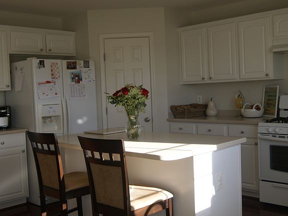 3rd image of 14 Fletcher Dr