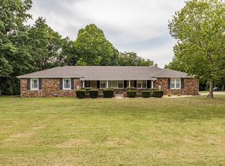 5649 S Meadowlark Ln, Springfield, MO 65810