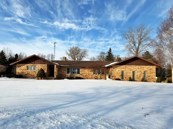 7242 King James Rd, Pigeon, MI 48755