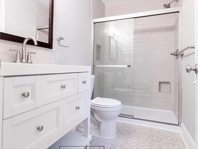 126 Vanderbilt Cir — Photo 8