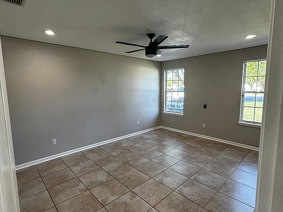 5th image of 2895 Plainwood Pl