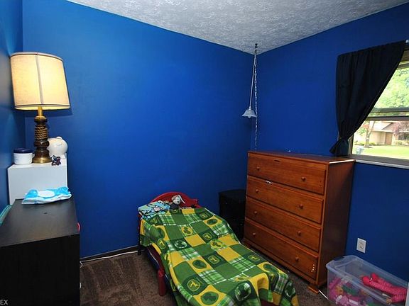 4th image of 124 Nebraska Dr