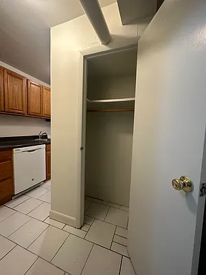 Rented by Peter R. Hungerford, LREB | media 3