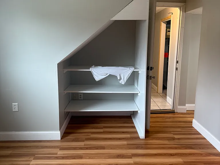 6730 S 142nd St — Photo 12