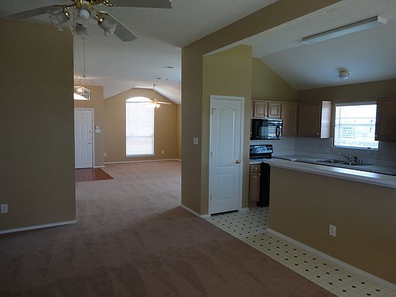 5th image of 1123 Edenbrook Dr