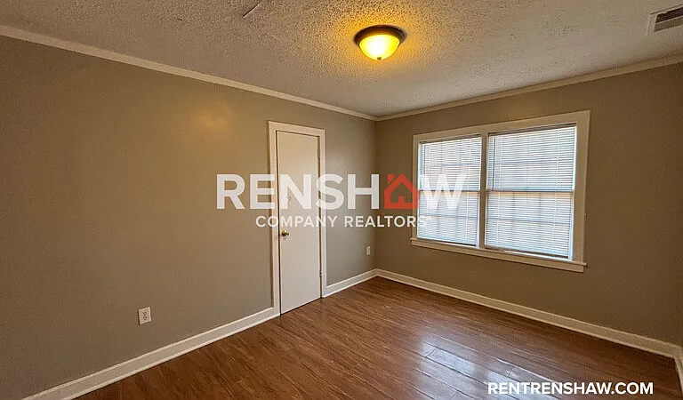 1840 Hartland St — Photo 4