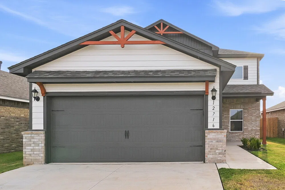 4 bed, 3.0 bath, 1903 sqft, $1,995 — Photo 2