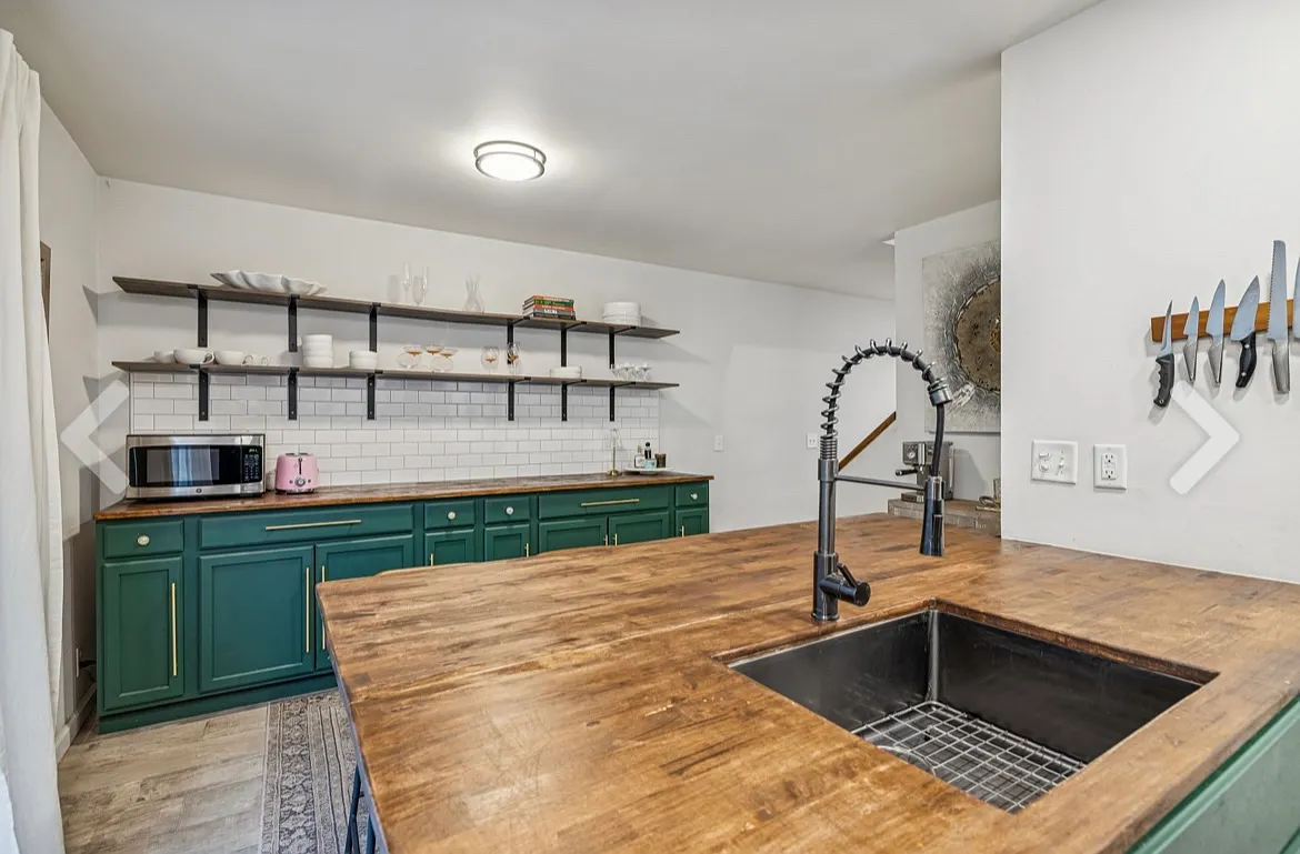 2 bed, 1116 sqft, $1,799 — Photo 1