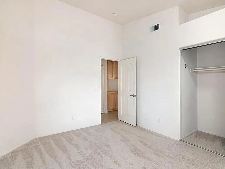 86 Beekman Pl — Photo 28