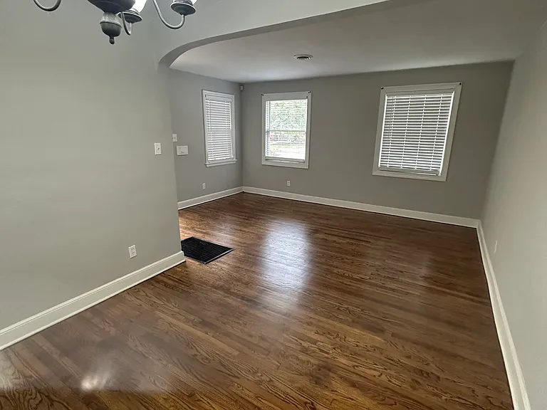 165 Roberta Dr — Photo 9