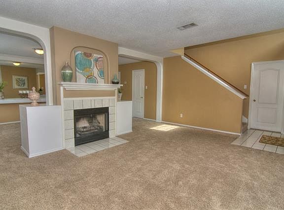2nd image of 1204 Willoughby Dr