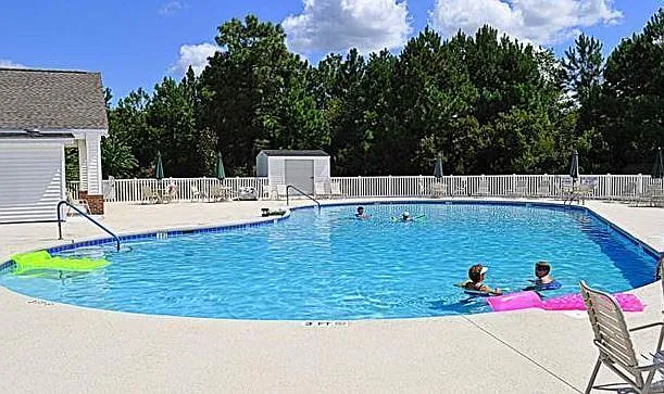 420 Hillsborough Dr — Photo 21