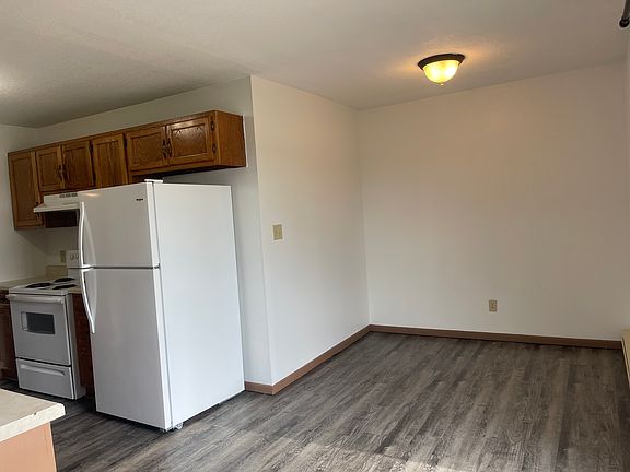 5th image of 304 Jay Ray Ct #7