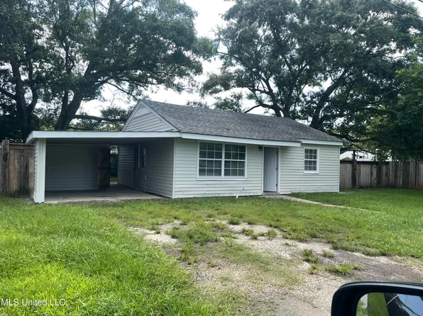 1102 14th St, Pascagoula, MS 39567