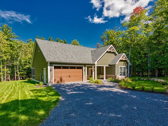 3rd image of 34 Outlook Ln
