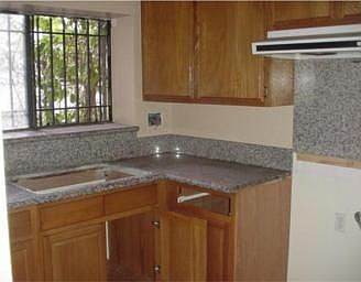 2nd image of 307 N Lincoln Ave APT B