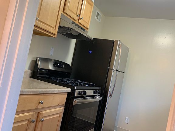 3rd image of 123 N El Camino Real APT 3