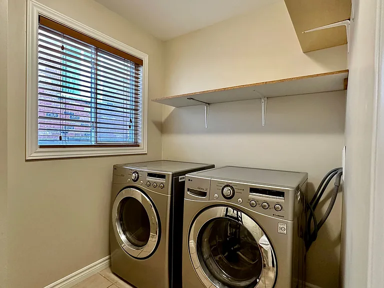 400 Skyline Ave #37 — Photo 9
