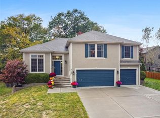 5133 NW Gower Ct, Riverside, MO 64150