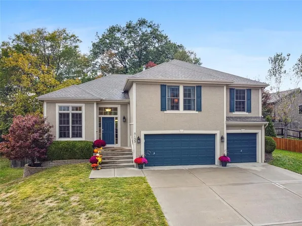 5133 NW Gower Ct, Riverside, MO 64150