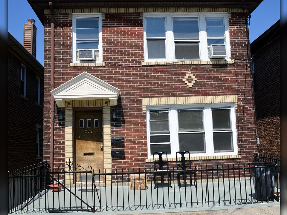 Brick 2 Family House 