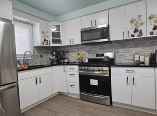 8179 Whitefield St, Dearborn Heights, MI 48127