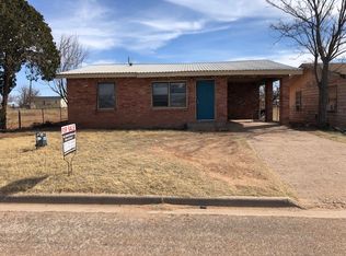 1006 E 6th St, Rotan, TX 79546