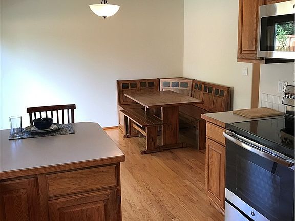 4th image of 8524 Sebastian Drive NE