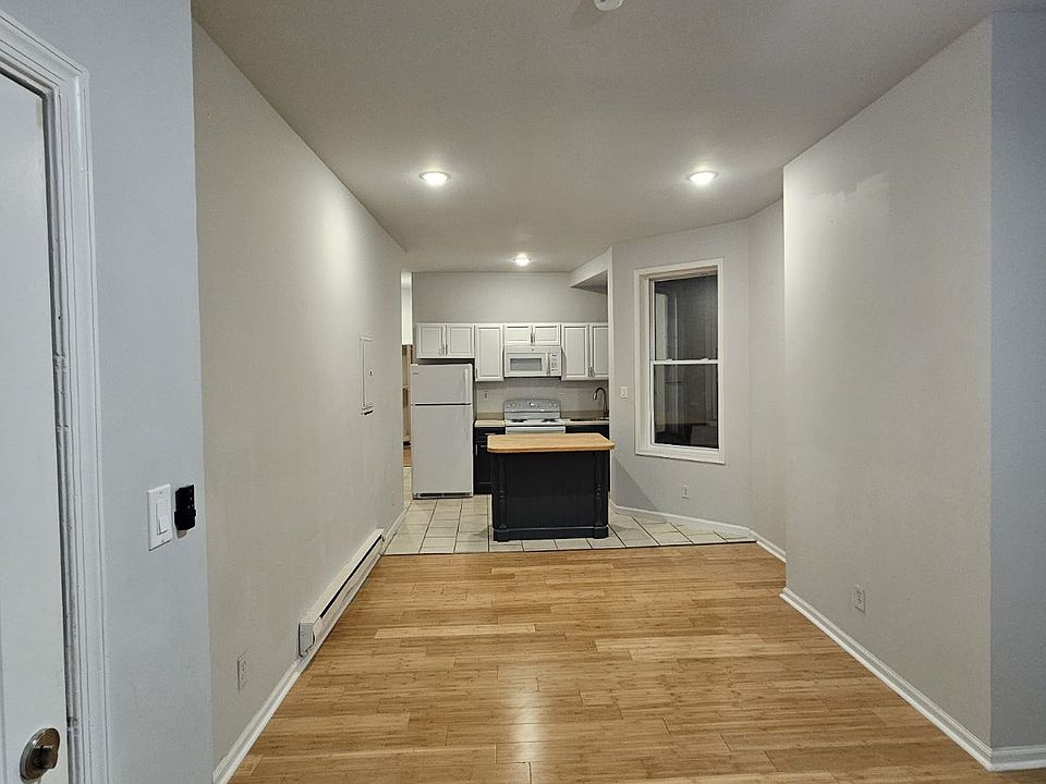 2nd image of 1723 N 23rd St #1
