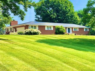 1732 Deerwood Cir SE, East Sparta, OH 44626