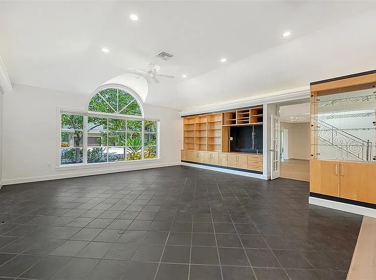 1770 S Oval Dr — Photo 20