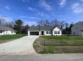 255 Sandcastle Ln, Four Oaks, NC 27524