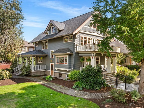 4th image of 2626 NE 23rd Ave