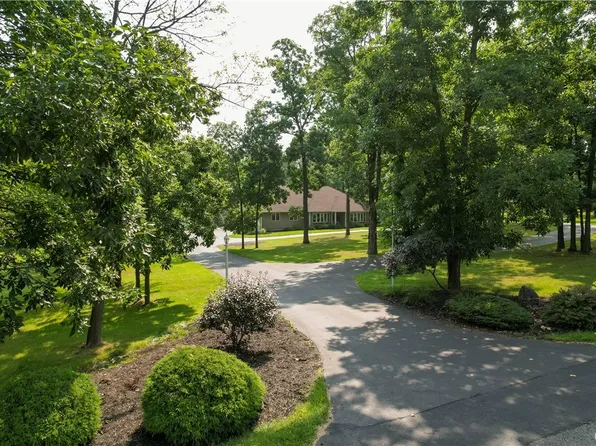 6988 Knolls Ave N, Canastota, NY 13032