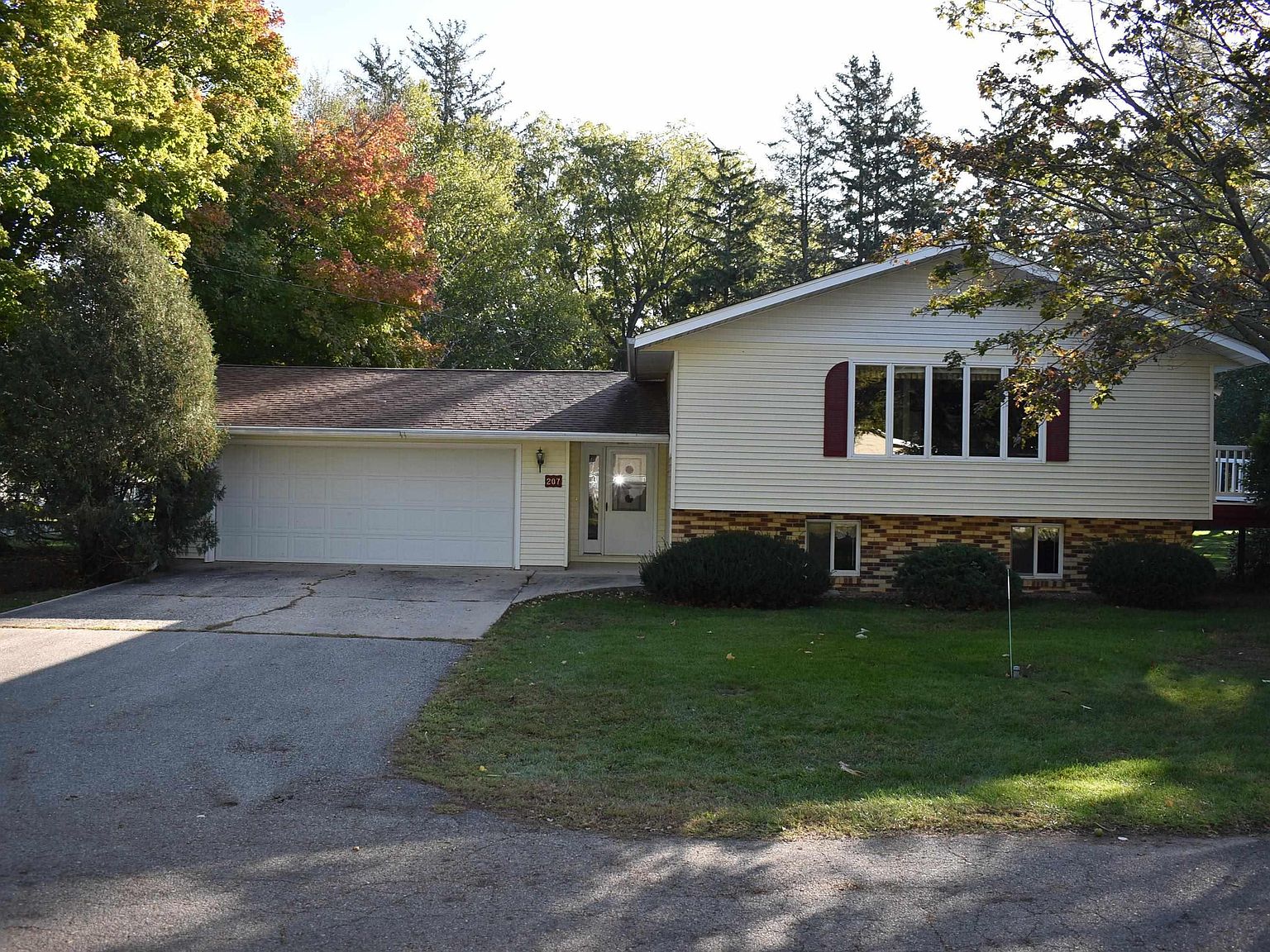 207 N Summer St, Saint Ansgar, IA 50472 Zillow