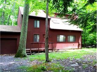 16 Silver Spring Rd, Lake Ariel, PA 18436