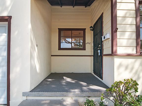 5th image of 4462 Jocelyn St