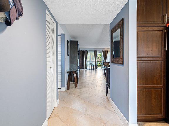 5th image of 5617 Fairway Park Drive #203