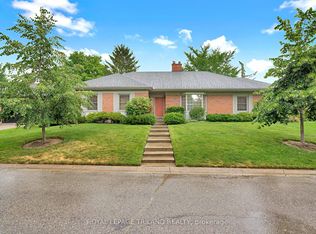 11 Tallwood Cir, London, ON N5X 2S1