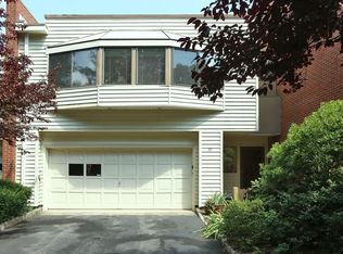 39 Kira Ln, Ridgewood, NJ 07450