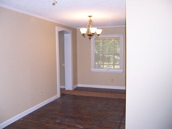 3rd image of 1542 Dellwood Ave