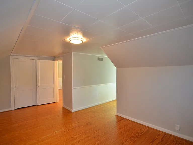 7620 Montgomery Rd — Photo 20