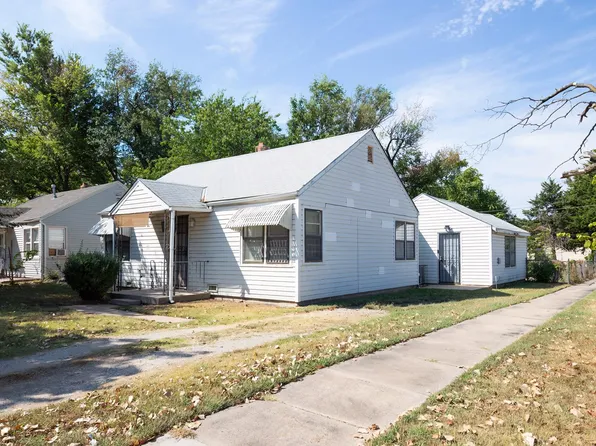 1557 N Chautauqua Ave, Wichita, KS 67214