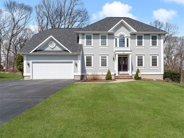 10 Millers Brook Dr, Cumberland, RI 02864