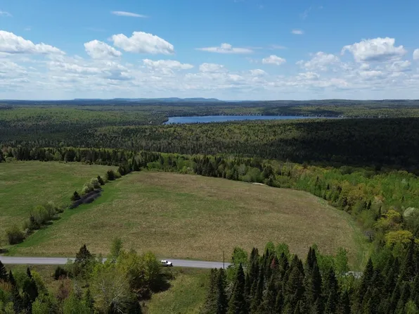 945 W Road, New Sweden, ME 04762