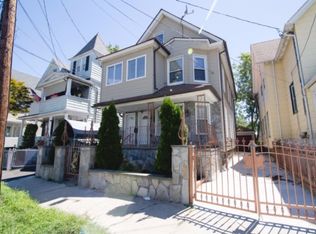 1045 Maplewood Ave, Bridgeport, CT 06605