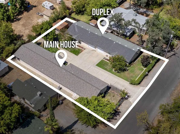 2584 Reservoir Ln, Redding, CA 96002
